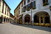 Abbiategrasso (Milano) - Piazza Marconi e i suoi porticati 